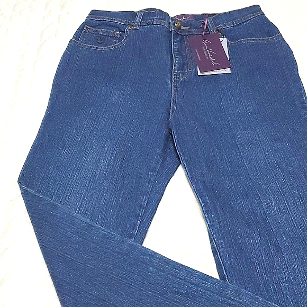 Gloria Vanderbilt blue jeans